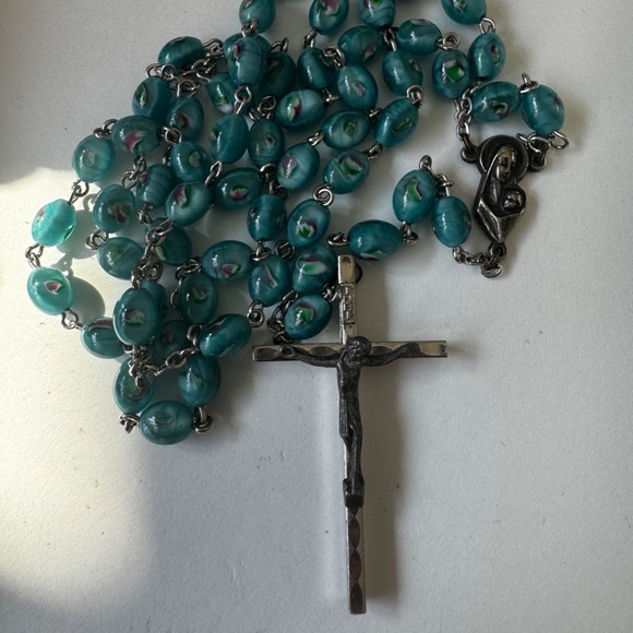 Vintage Catholic Blue Czech Peacock Glass Rosary Rare Silver Tone Crucifix Italy - Picture 3 of 12